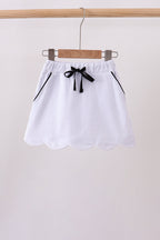 Snow white scallop hem bow skort